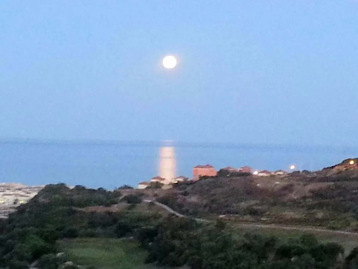 아파트 Duquesa Village El Hacho 마닐바